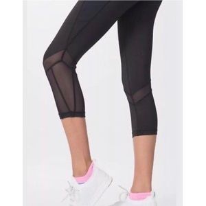 Ivivva mesh cropped leggings